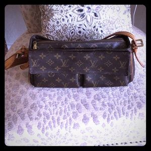 Louis Vuitton bag Black Friday deal!!